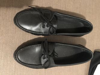Boys size 6 black dress shoes