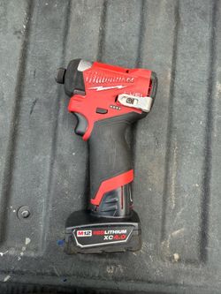 M12 impact drill
