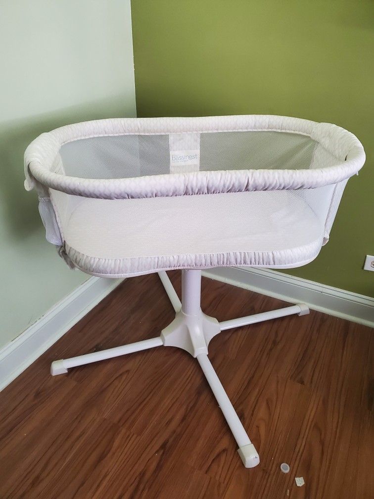 Halo Bassinet Swivel Sleeper