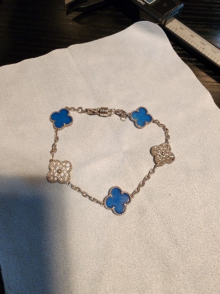 Clover Moissanite Bracelet