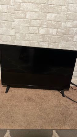 Insignia 32” tv and LG 32” tv
