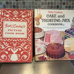 VINTAGE BETTY CROCKER COOKBOOK & CAKE AND FROSTING BOOK 1st EDITION