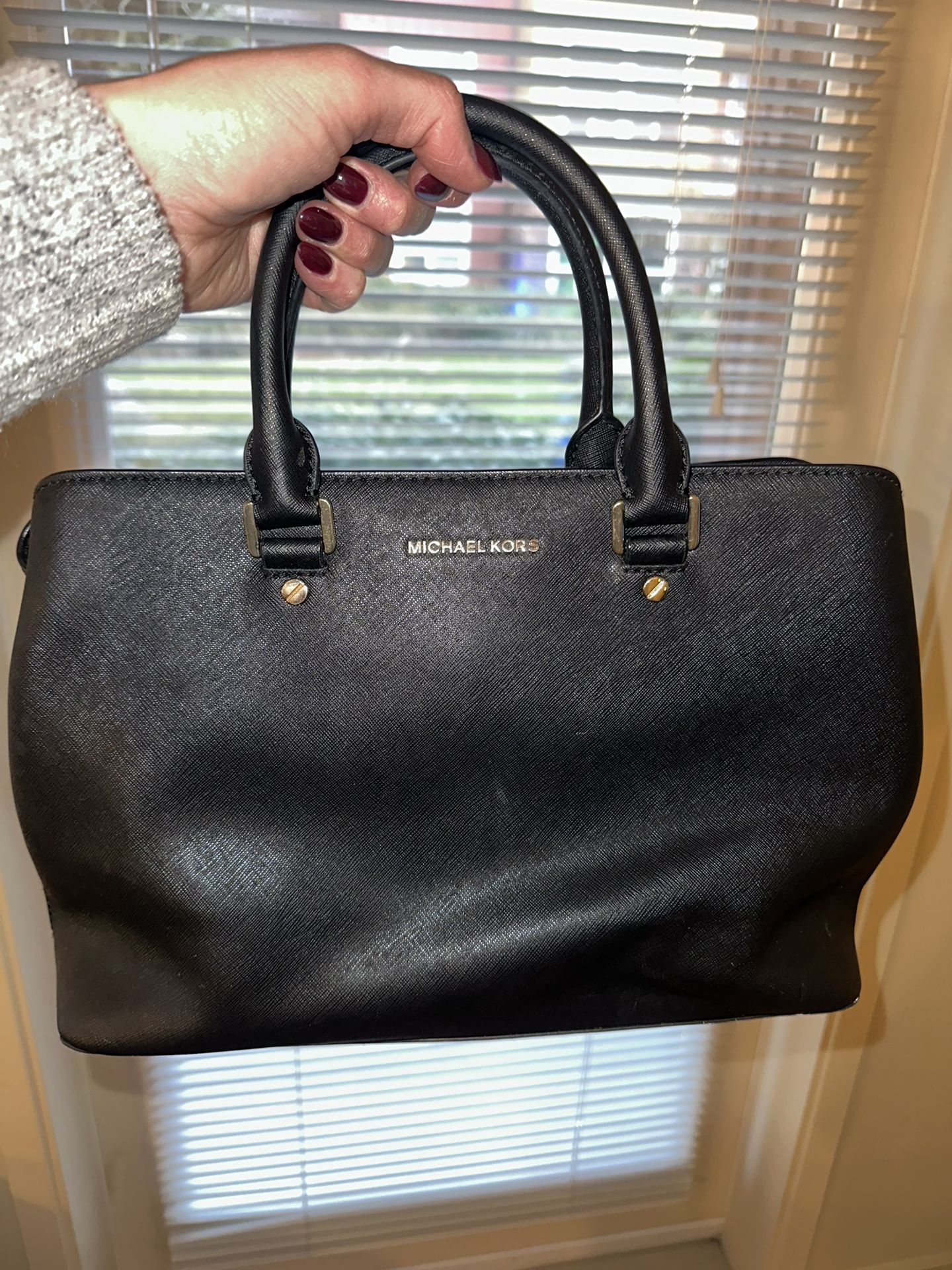 Black Michael Kors Purse (Medium) 