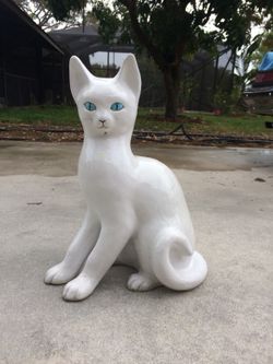 Ceramic cat