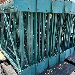 Pallet Racks 