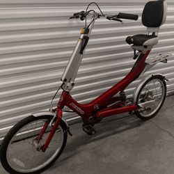 GIANT Revive semi-recumbent comfort bike