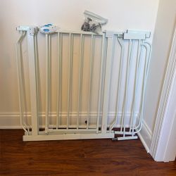 2 Regalo extra-wide walk-through baby gates