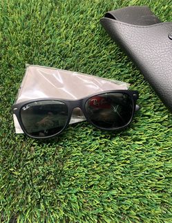 Ray Ban Wayfarer RB2132