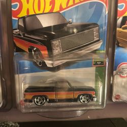 Hot Wheels Chevy Silverado 