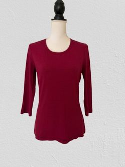 ST. JOHN Woman’s Sweater Red Top with Scoop Neck, Sz M