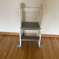 Toddler Learning Tower / Kitchen Helper Stool 