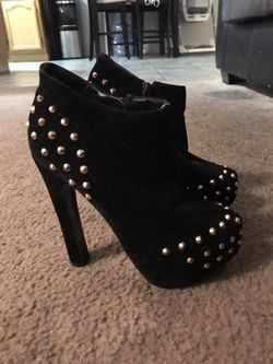 Spikey heels sz 6