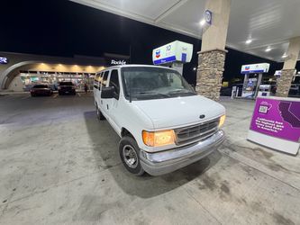 2001 Ford E-150