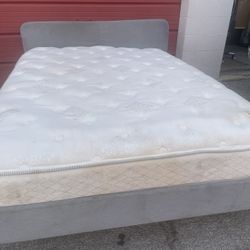 Queen Bed.    