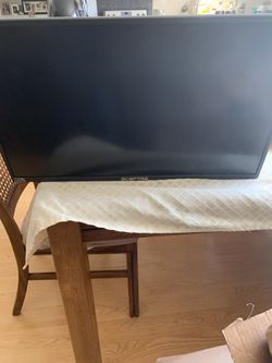 Single Monitor Arm With 24 Inch Spectrum Monitor