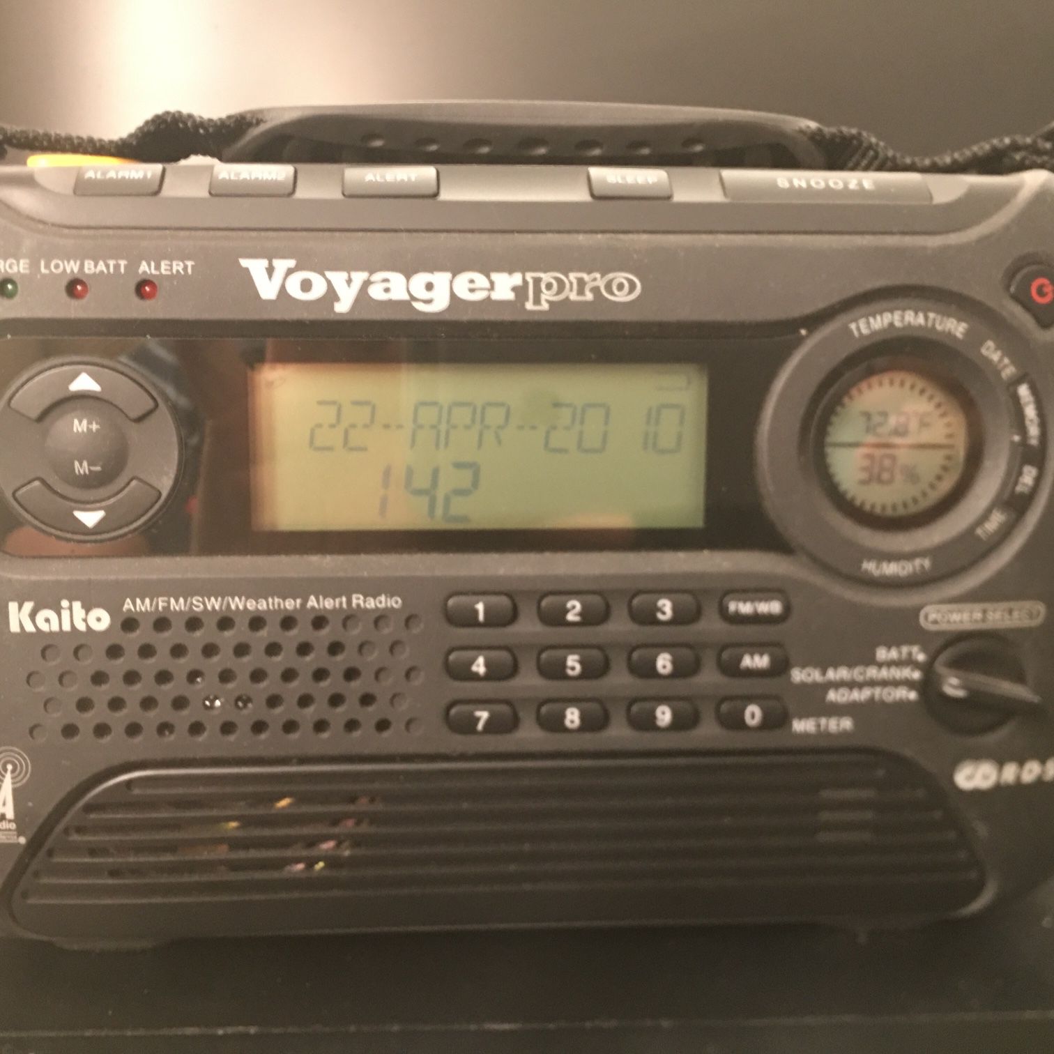 Voyager pro Survival Radio