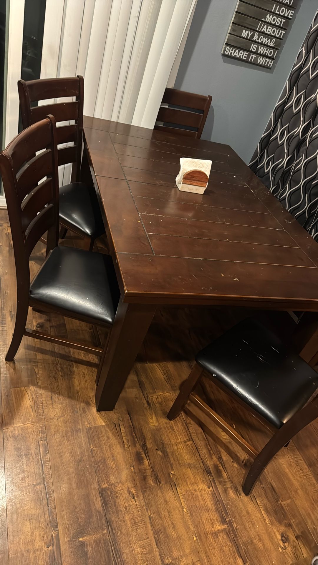 Free Table