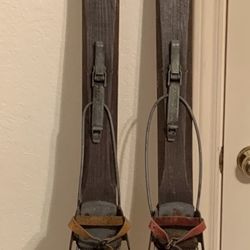 Wood skis, antique vintage set of 6 feet