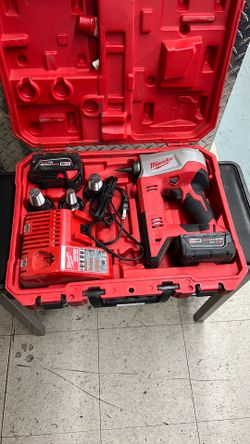 Milwaukee 2642-22XC M18 Cordless ProPEX Expansion Tool Kit