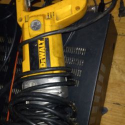 DeWalt Half Inch Right Angle Drill