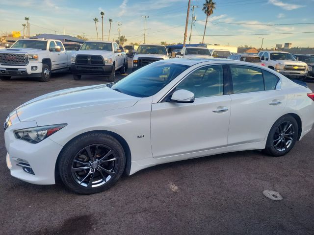 2017 INFINITI Q50