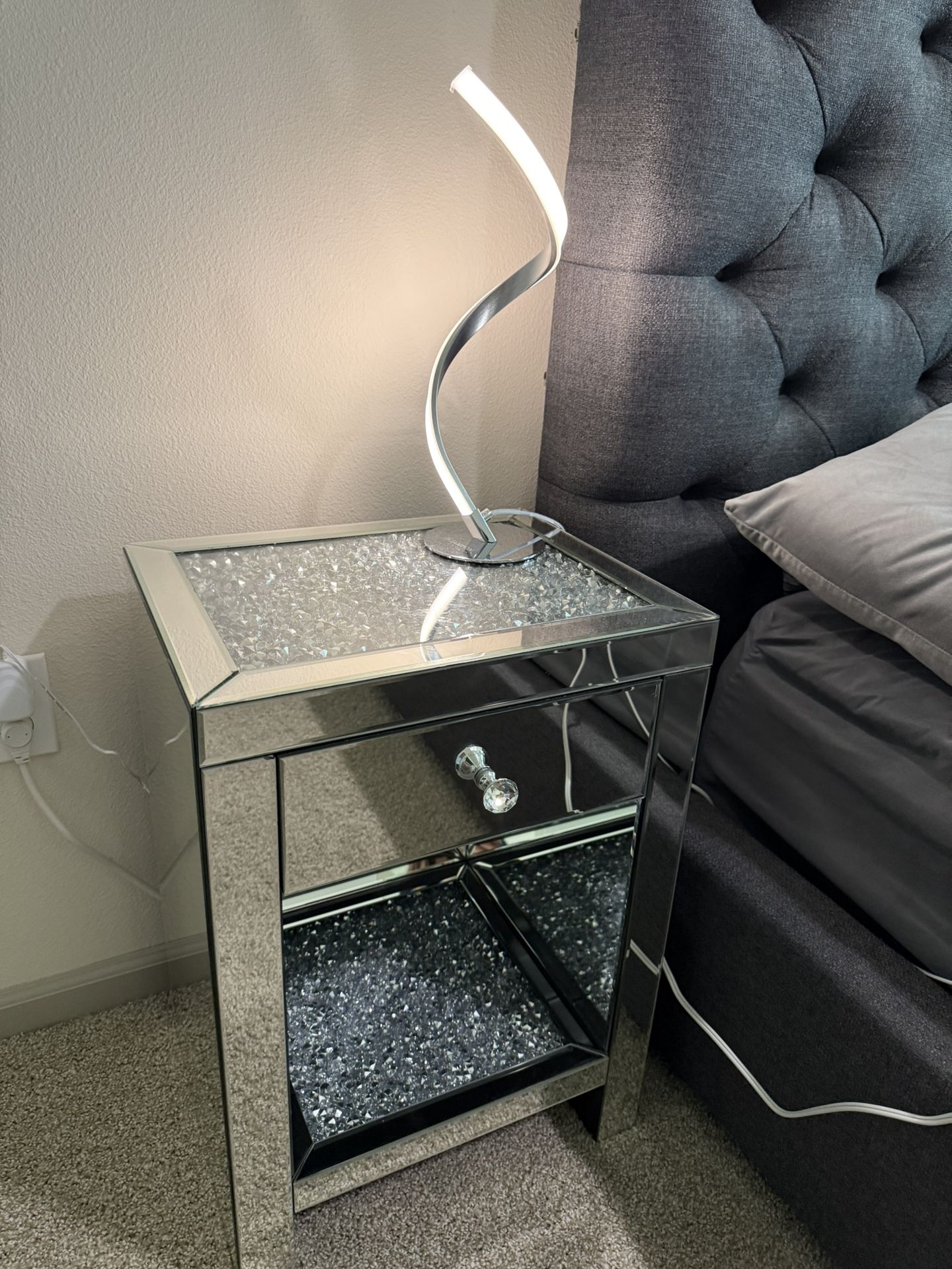 Mirrored Nightstand Bedside Table for Bedroom with Lamp