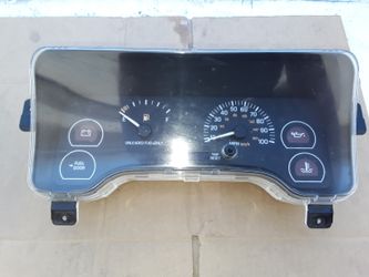 2000 Jeep Cherokee Cluster OEM.