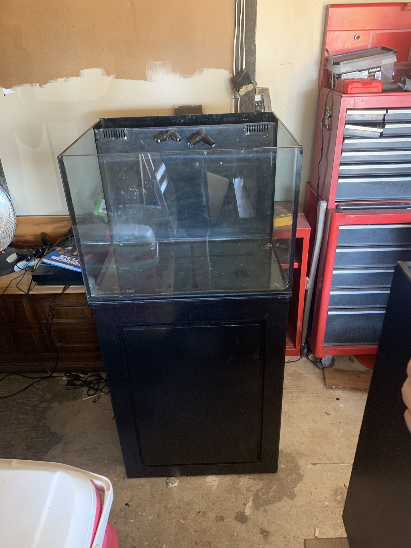 30 gallon rimless fish tank all in one for Sale in Grand Prairie, TX OfferUp