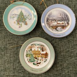 Avon Mini Ornament Plates (3)