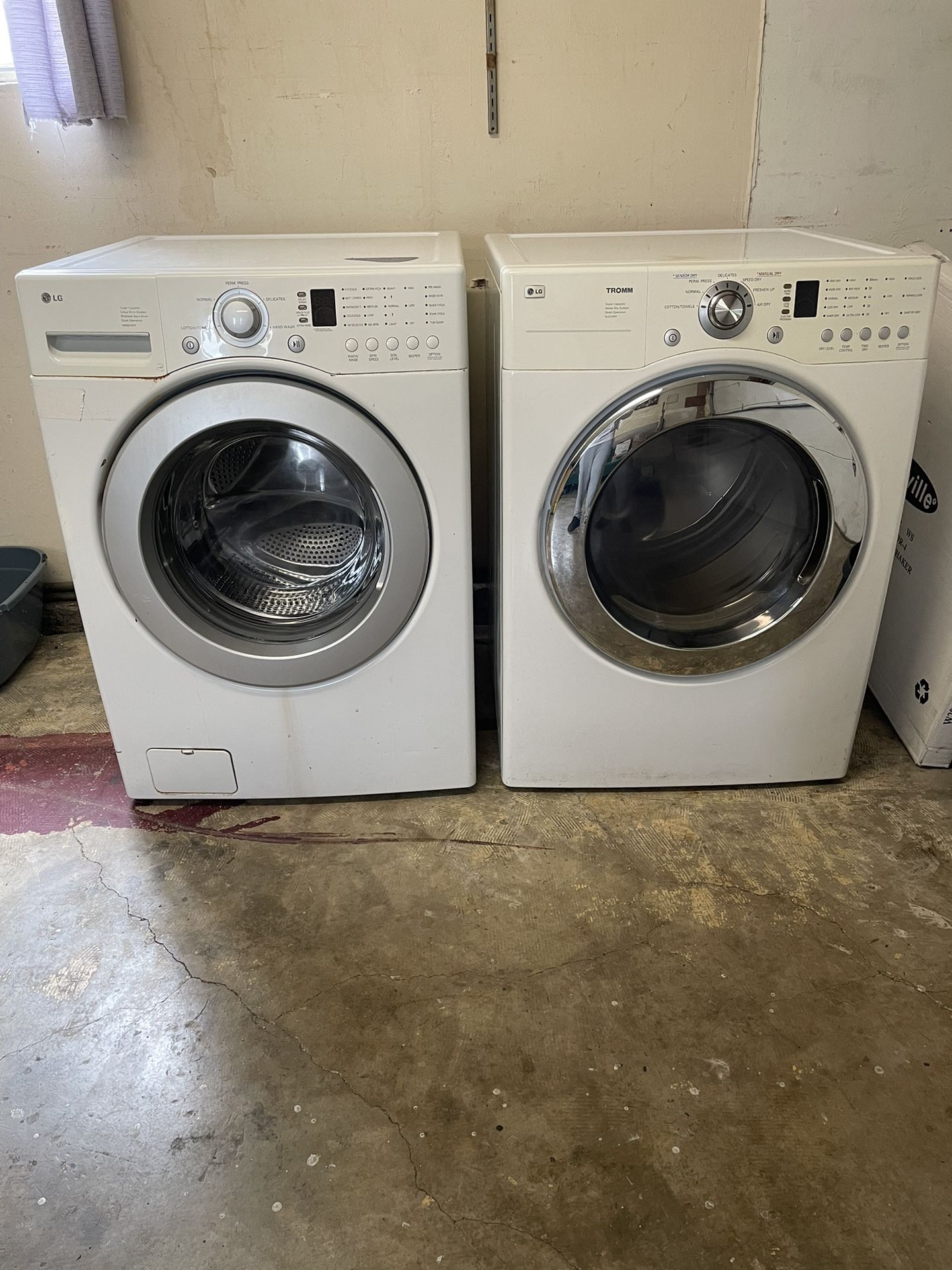 LG Washer And electric dryer Set