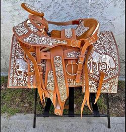 Montura bordada hecho en México 100% calidad