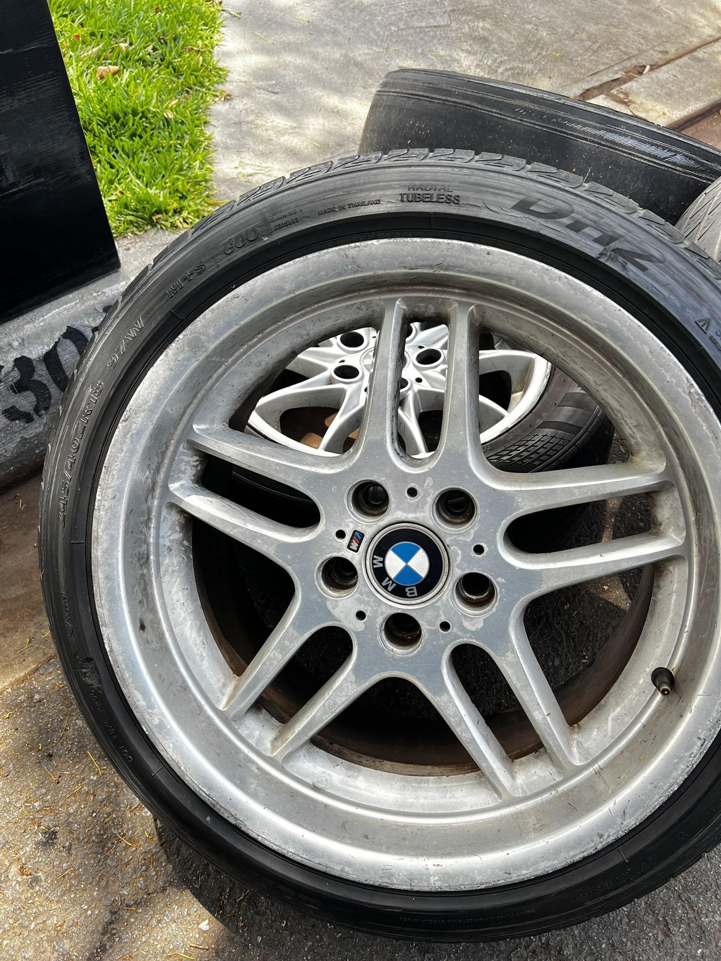 M parallel wheels