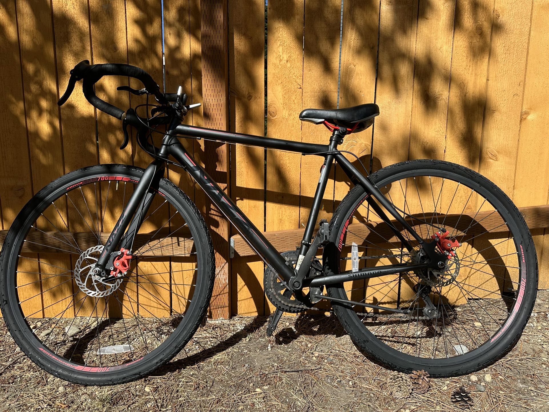 Kent Nazz 700c Hybrid Bike – Excellent Condition, Ready to Ride