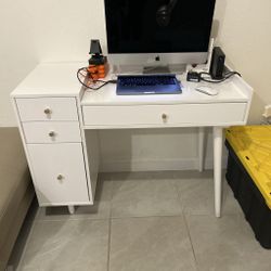 Desk/Vanity