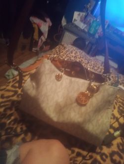 Michael Kors Shoulder And Handbag