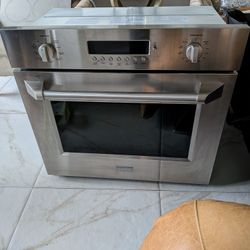 Monogram zet1phss 30 Inch Pro-Style Electronic Convection Single Wall Oven