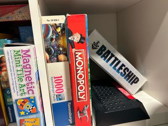 Board games and jigsaw puzzle