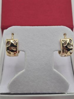 14KT Huggy Hoop Earrings