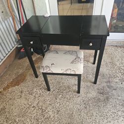 Make-up Table 