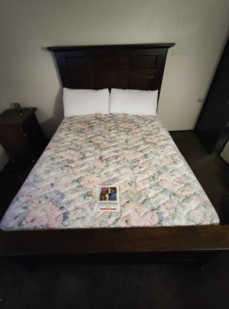 Queen Bed set