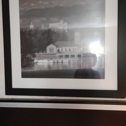 Frame Very Nice!! No Cracks Or Breaks