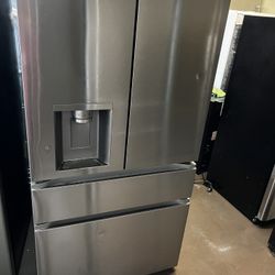 LG FOUR DOOR REFRIGERATOR STAINLESS STEEL 