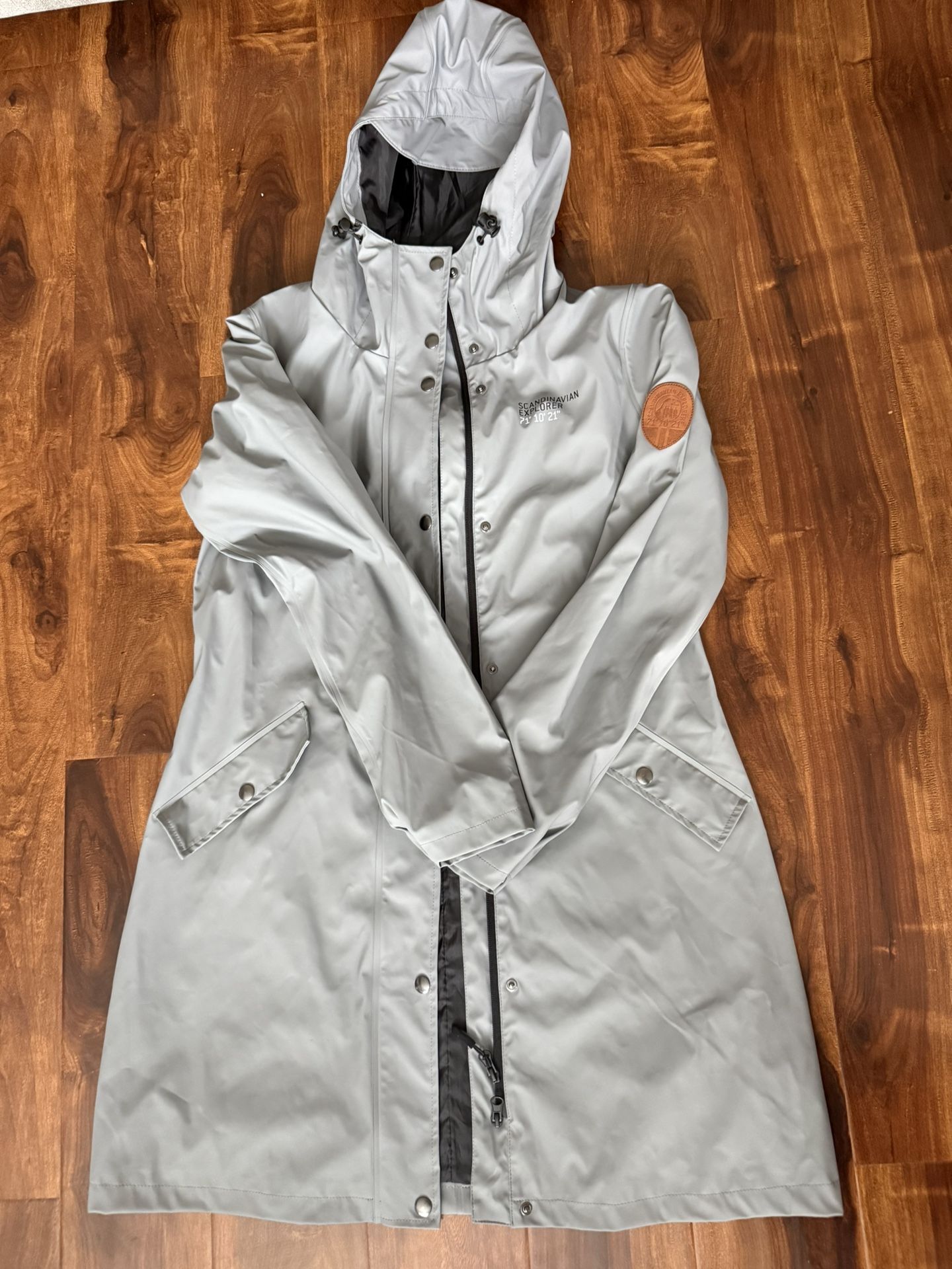 SCANDANAVIAN EXPLORER Grey Raincoat Women Waterproof Jacket M