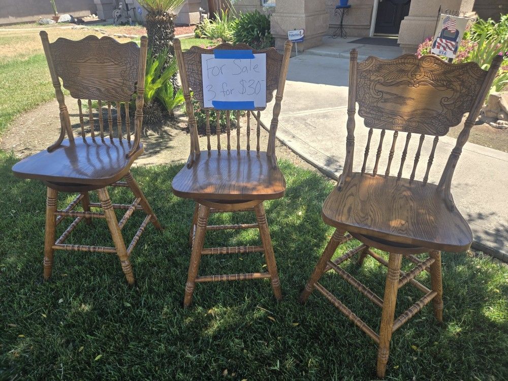 3 Bar Stools