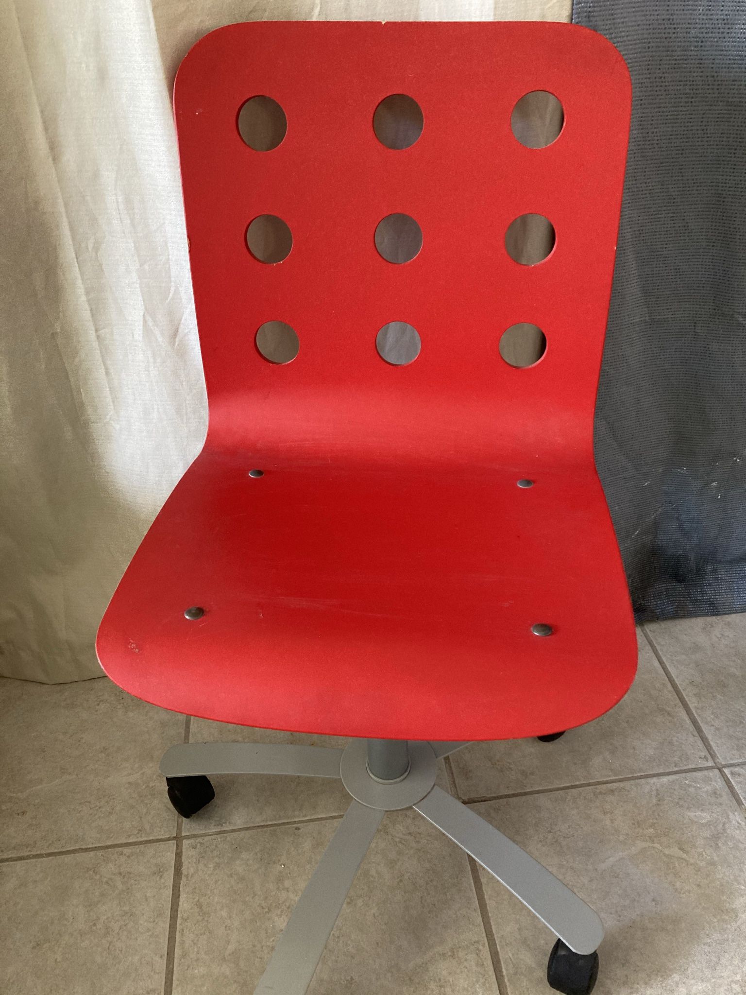 desk chair
