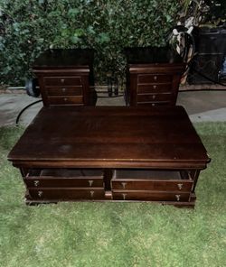 Set of Coffe Table With 2 Big Drawers and 2 side tables