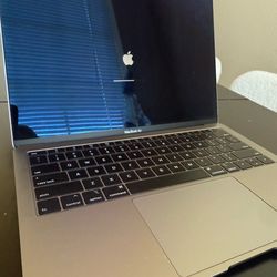 Apple MacBook Air 13" Retina (2019) - Space Gray - Great Condition