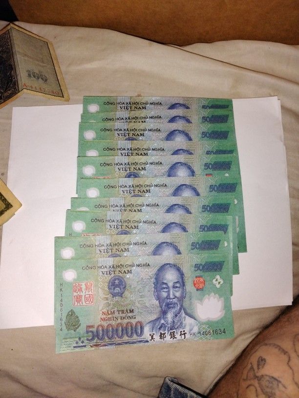 Ten,500000 Vietnamese Dong Fake
