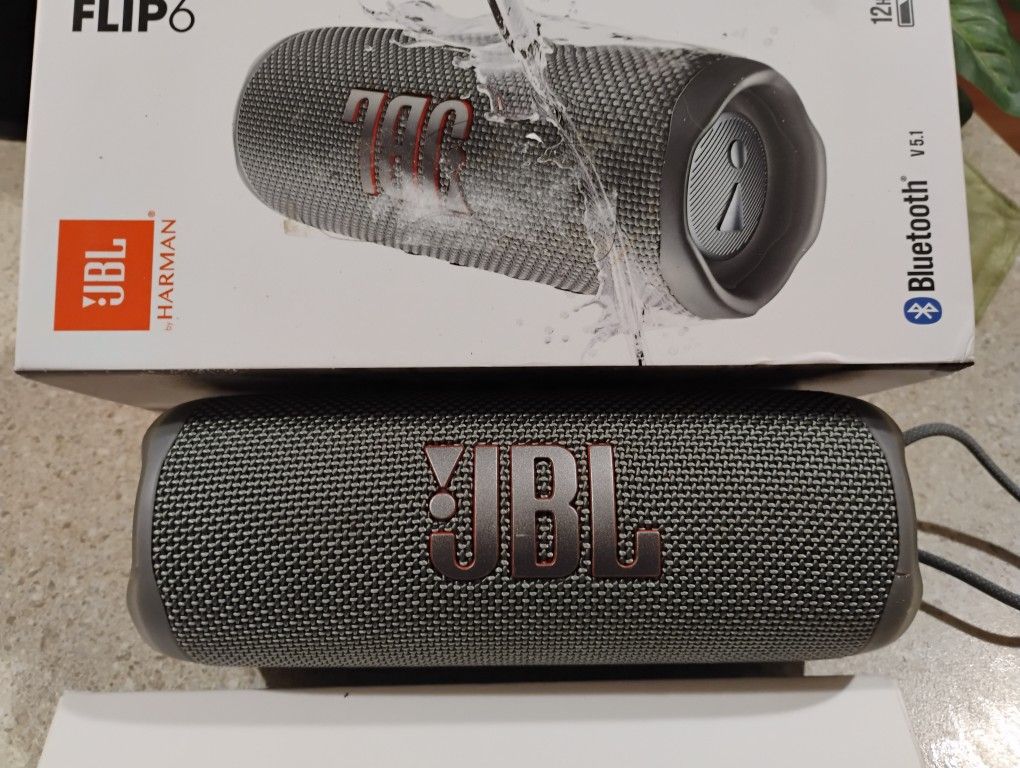 JBL Flip 6 Wireless Bluetooth Speaker (Grey)