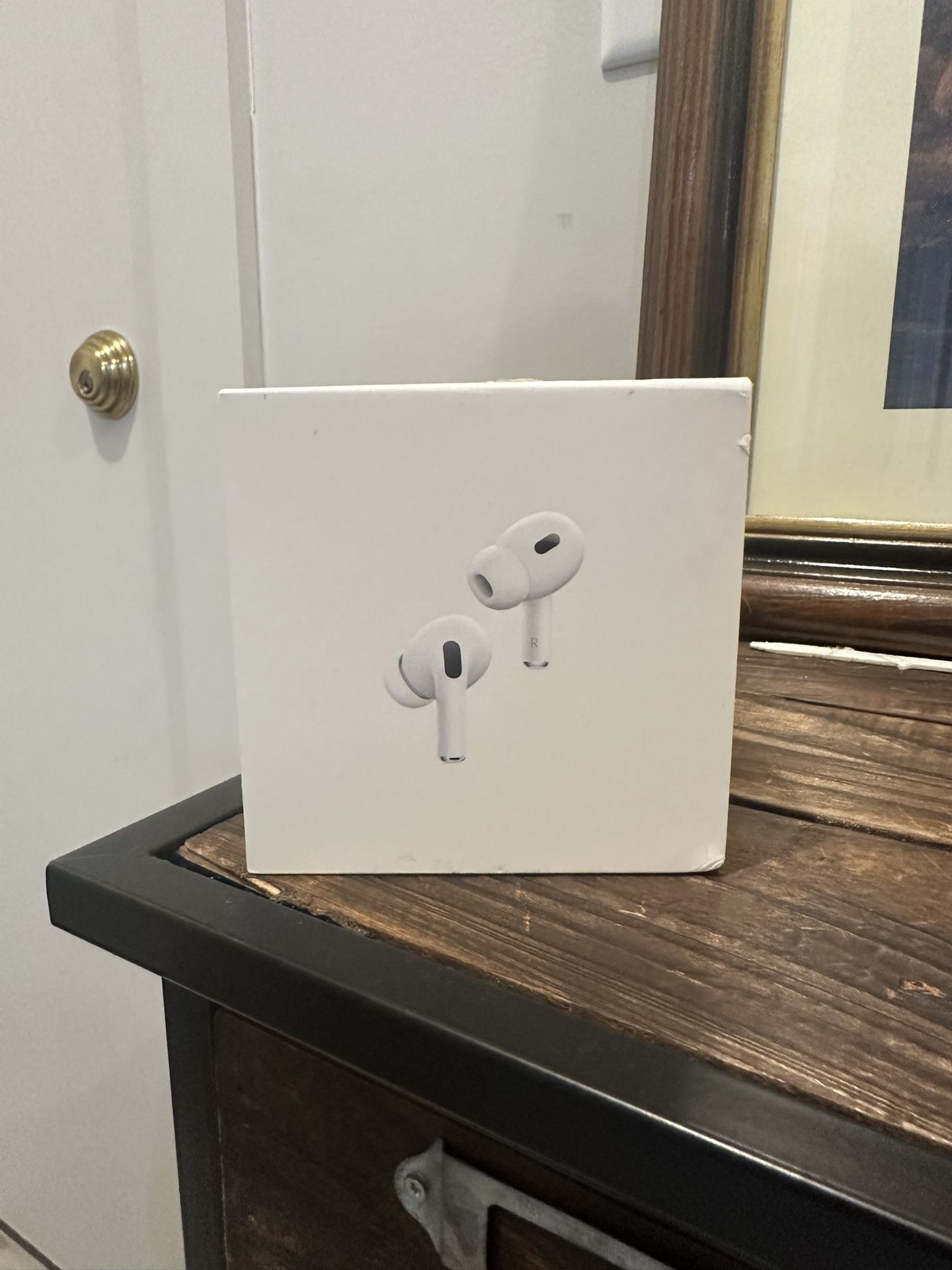AirPod Pro Gen 2 With Charger Gently Used